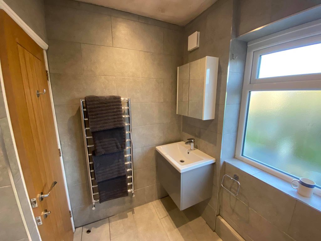 Modern fitted bathroom Menston, Leeds